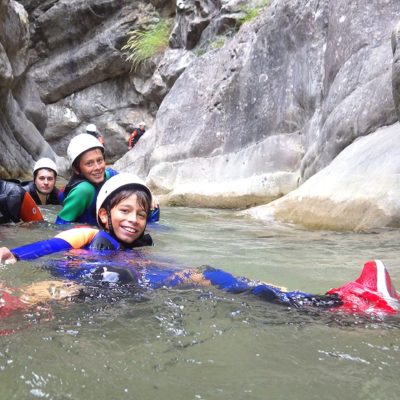 location-appartements-expériences-canyoning-cannes