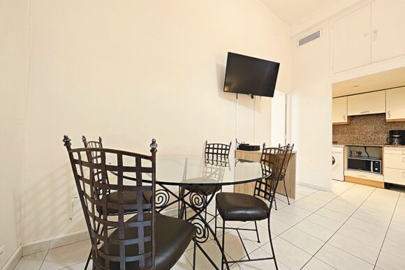 Salon