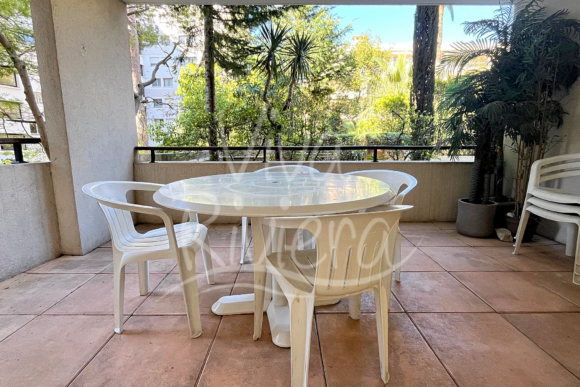 Terrasse côté salon