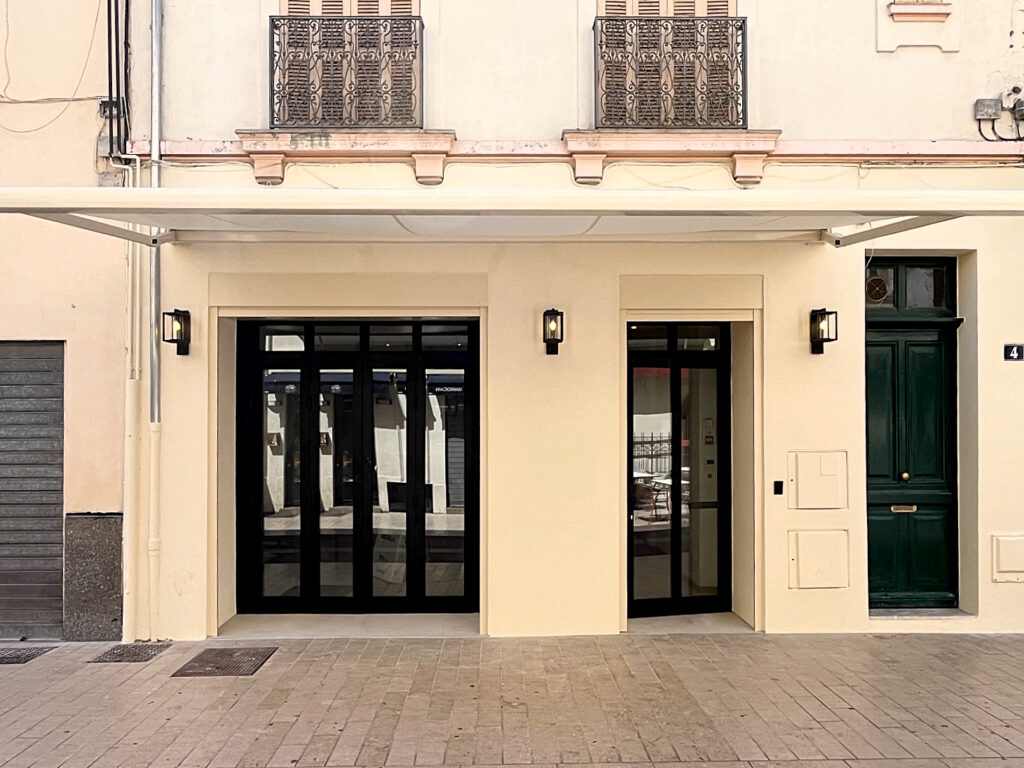 Façade