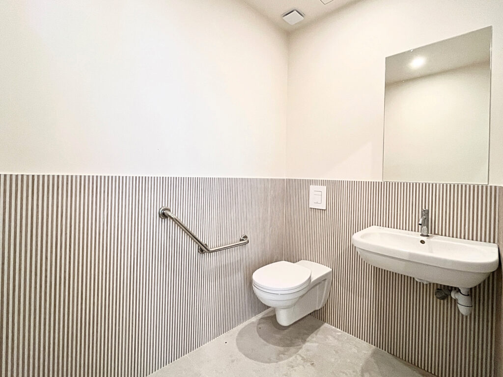 Toilettes PMR