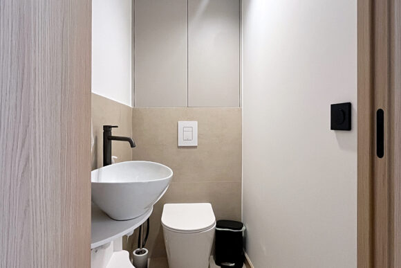 Toilettes séparées